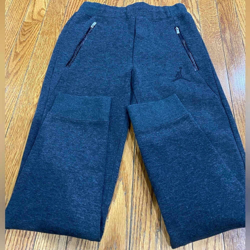 Jordan Boys Joggers Size Large -12-13Yrs